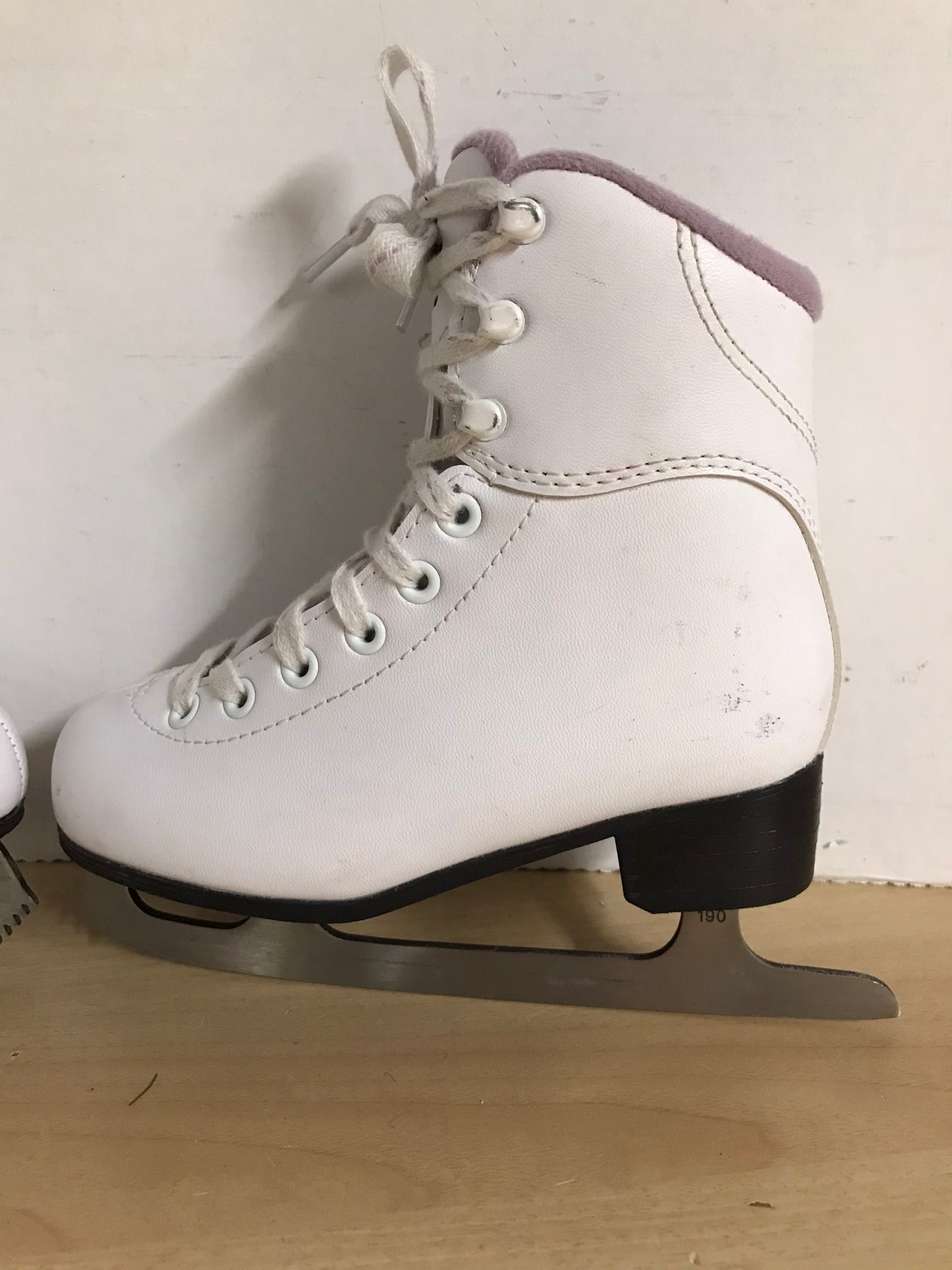 Figure Skates Child Size 13 Jackson Soft Skates Purple Liner Excellent