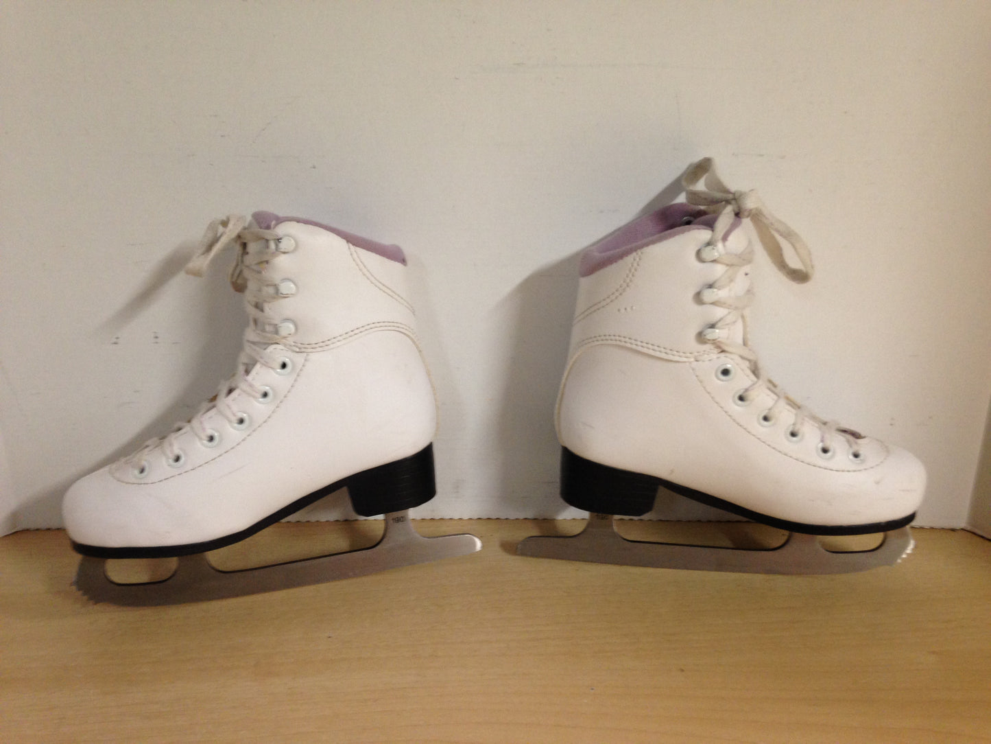 Figure Skates Child Size 13 Jackson Soft Skates White Purple