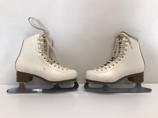 Figure Skates Child Size 2 Jackson All Leather Artiste Outstanding Quality