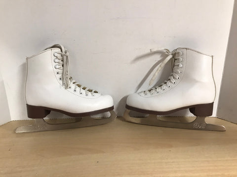 Figure Skates Child Size 3 Jackson 120 Outstanding Quality