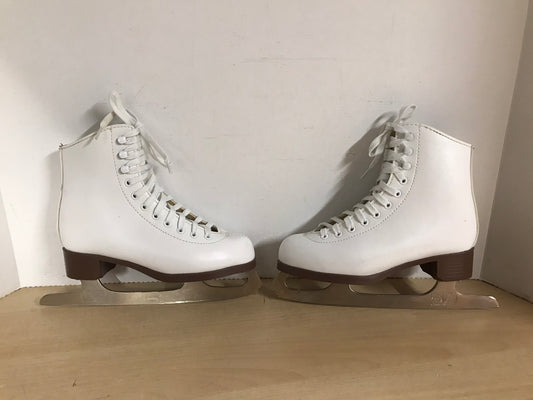 Figure Skates Child Size 3 Jackson 120 Excellent