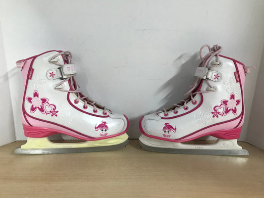 Figure Skates Child Size 4 CCM Pink Soft Skate