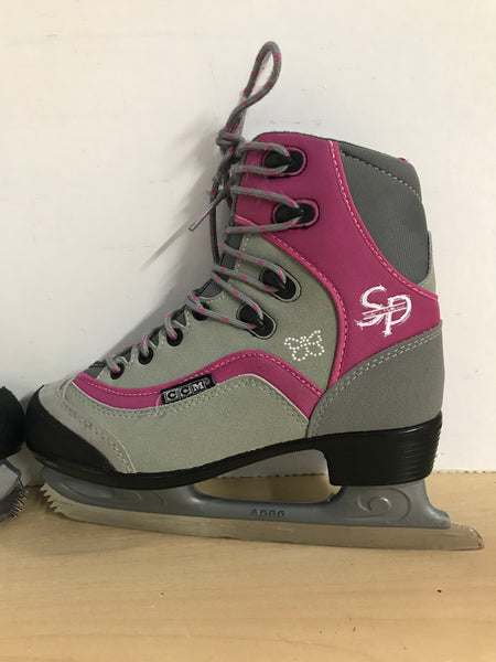 Figure Skates Child Size 5 CCM Pink Grey Soft Skate New Demo Model