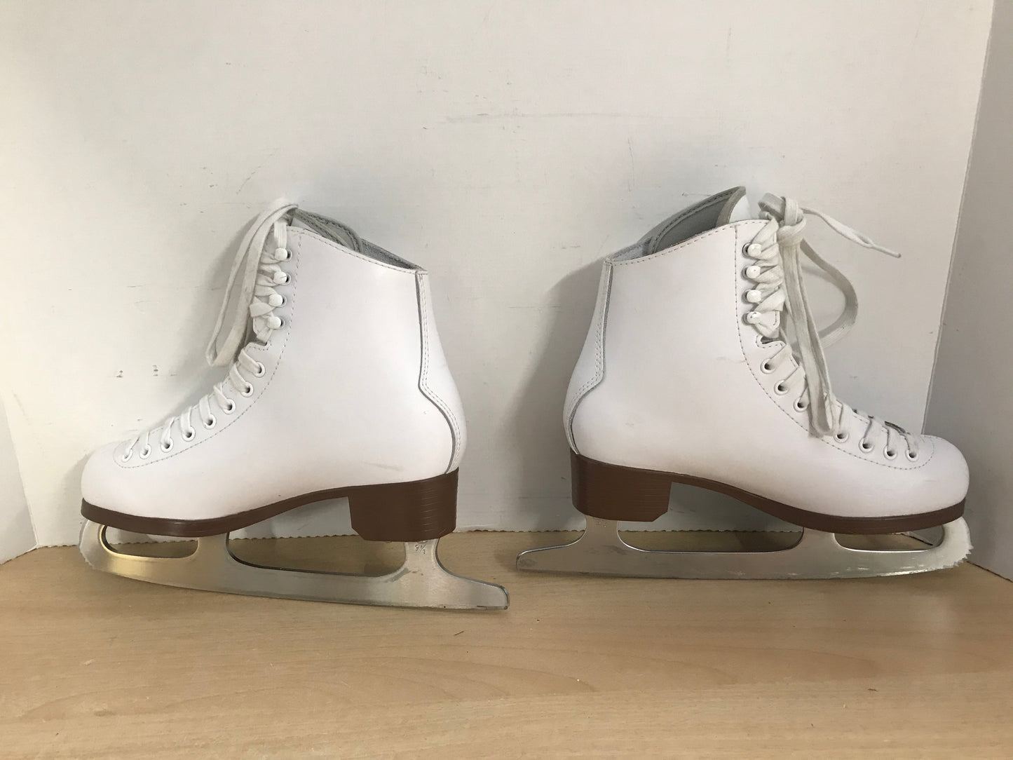 Figure Skates Child Size 5 Jackson Glacier 520 Outstanding Quality New Demo Model