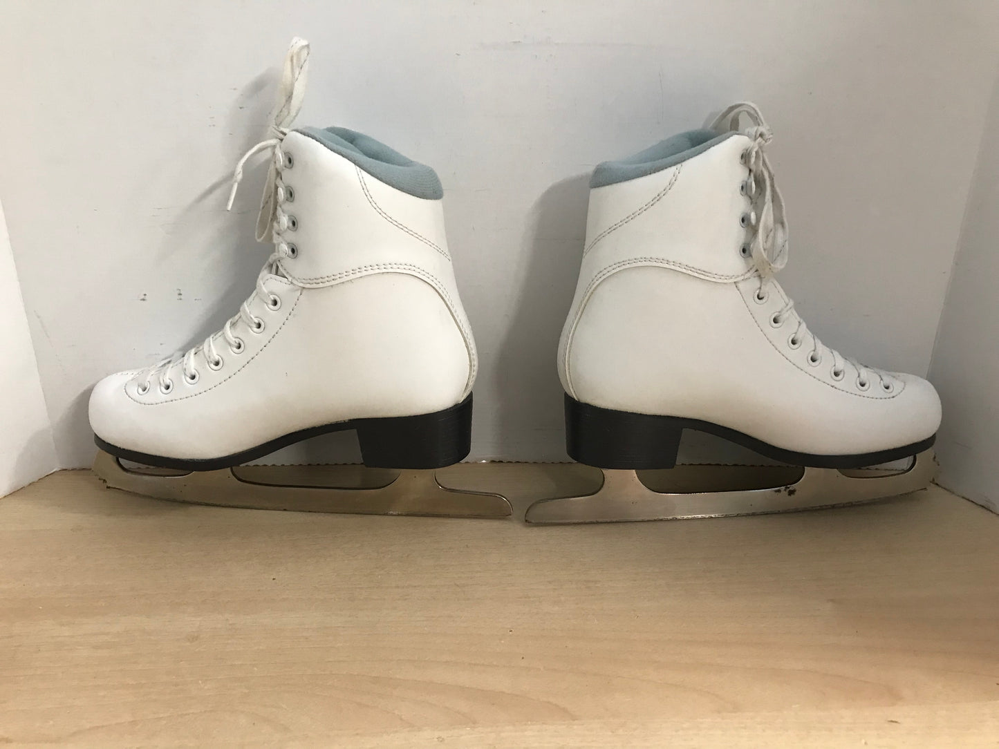 Figure Skates Child Size 5 Jackson Soft Skate White Blue Excellent