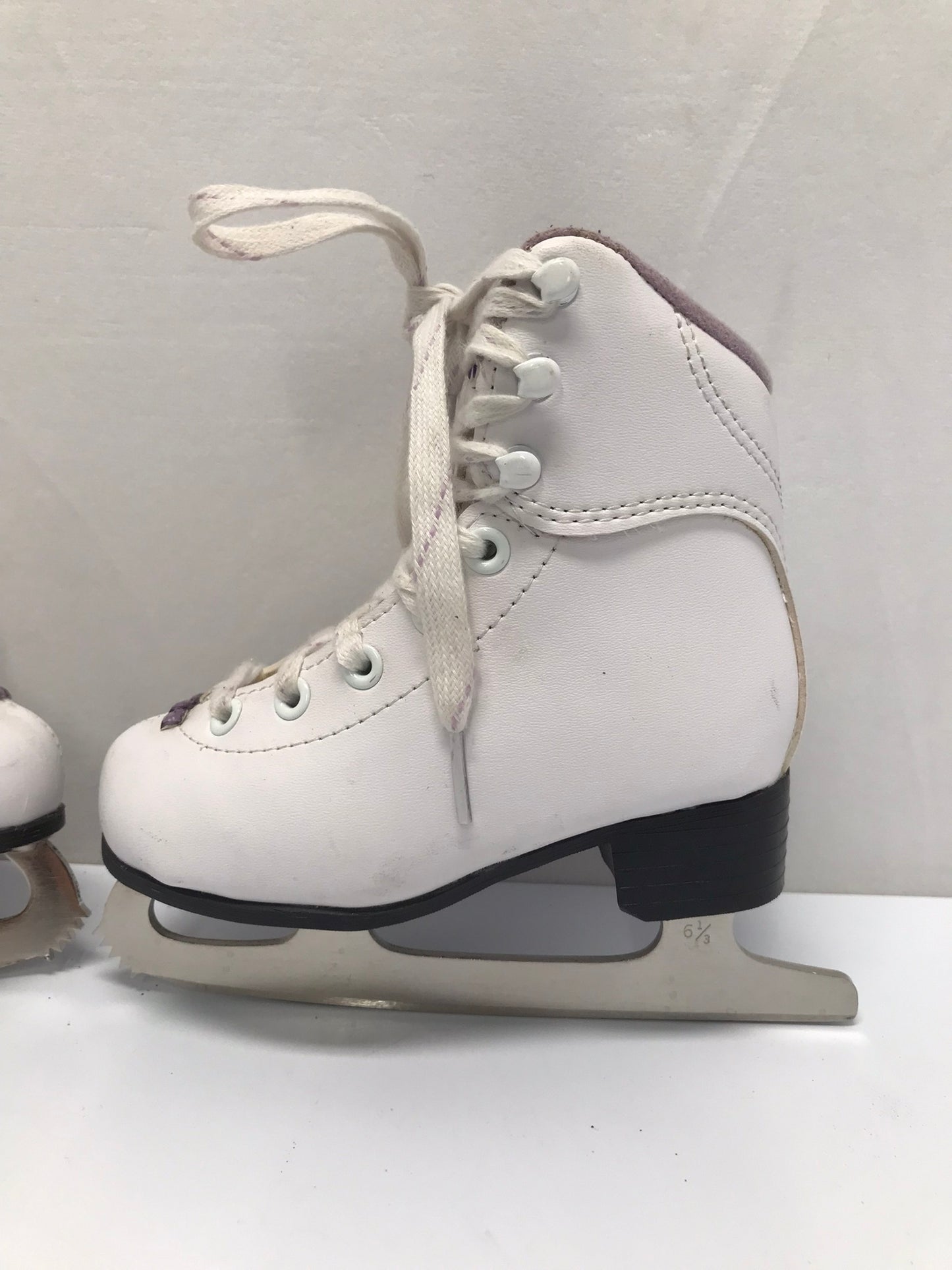 Figure Skates Child Size 8 Toddler Jackson Soft Skates White Purple With Bling Excellent