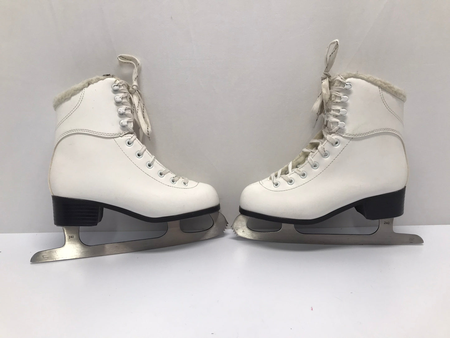 Figure Skates Ladies Size 5 Jackson Soft Skates White As New