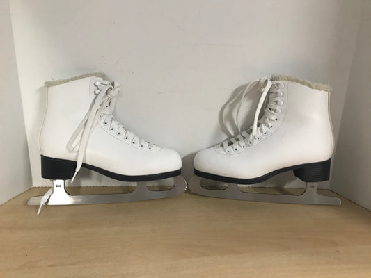 Figure Skates Ladies Size 6 Jackson Cameo  Soft Skates New Demo Model