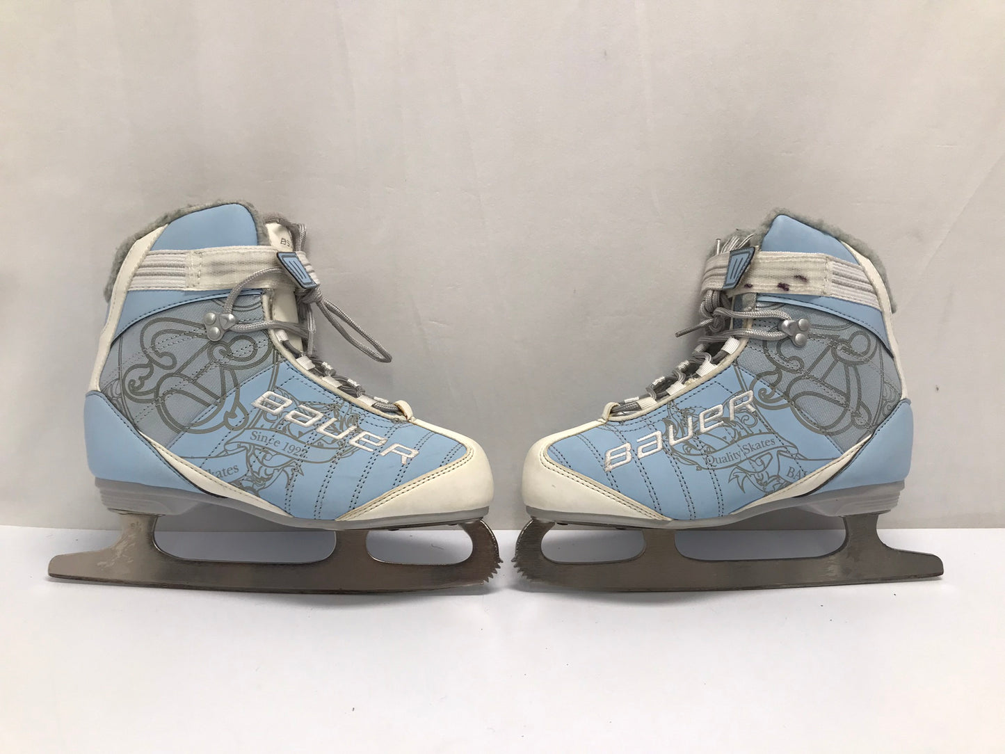 Figure Skates Ladies Size 7  Bauer Soft Skate Blue Grey White Excellent