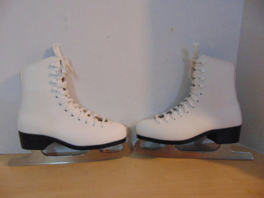 Figure Skates Child Size 3 CCM Pirouette Excellent