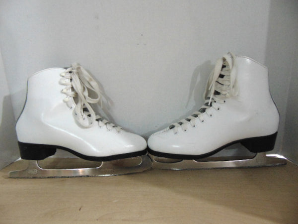 Figure Skates Ladies Size 6 Dominion Minor Wear