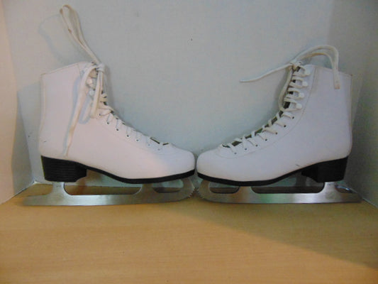 Figure Skates Ladies Size 6 PTX