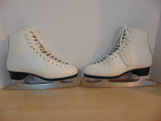 Figure Skates Ladies Size 7 E Wide Jackson Leather As New