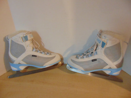 Figure Skates Ladies Size 8 DR Soft Skates White Blue Excellent As New