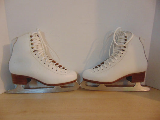 Figure Skates Ladies Size 8 Jackson Leather As New