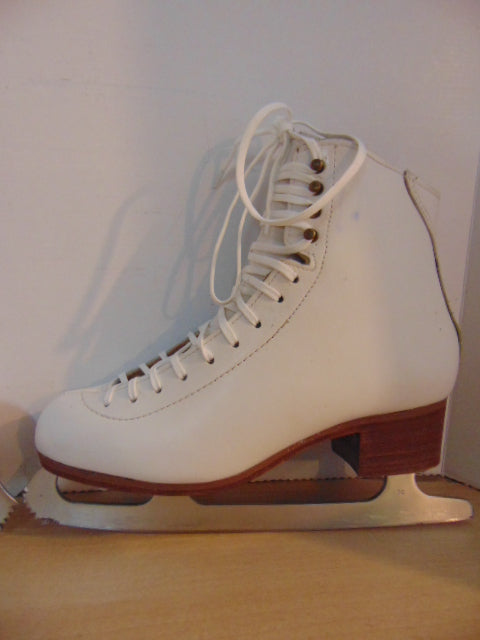 Figure Skates Ladies Size 8 Jackson Leather As New