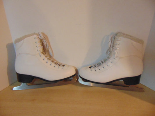 Figure Skates Ladies Size 8 Jackson Soft Skates Excellent As New