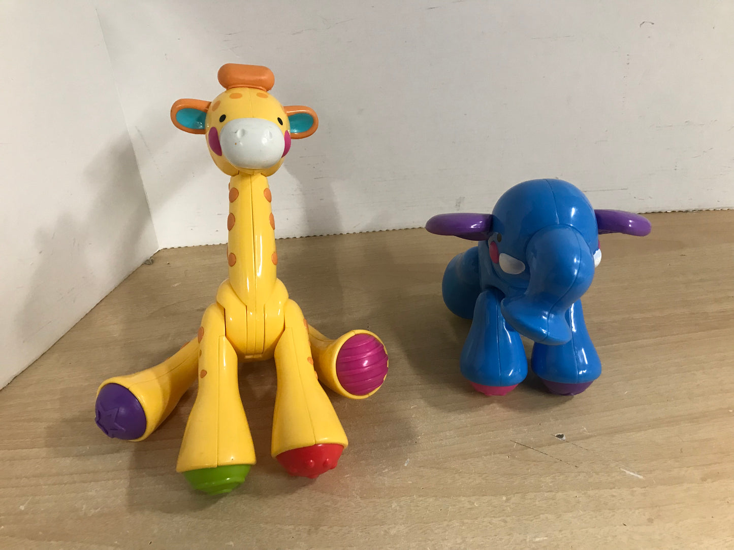 Fisher Price Amazing Zoo Animals Baby Toy Set Moving Arms and Legs Excellent