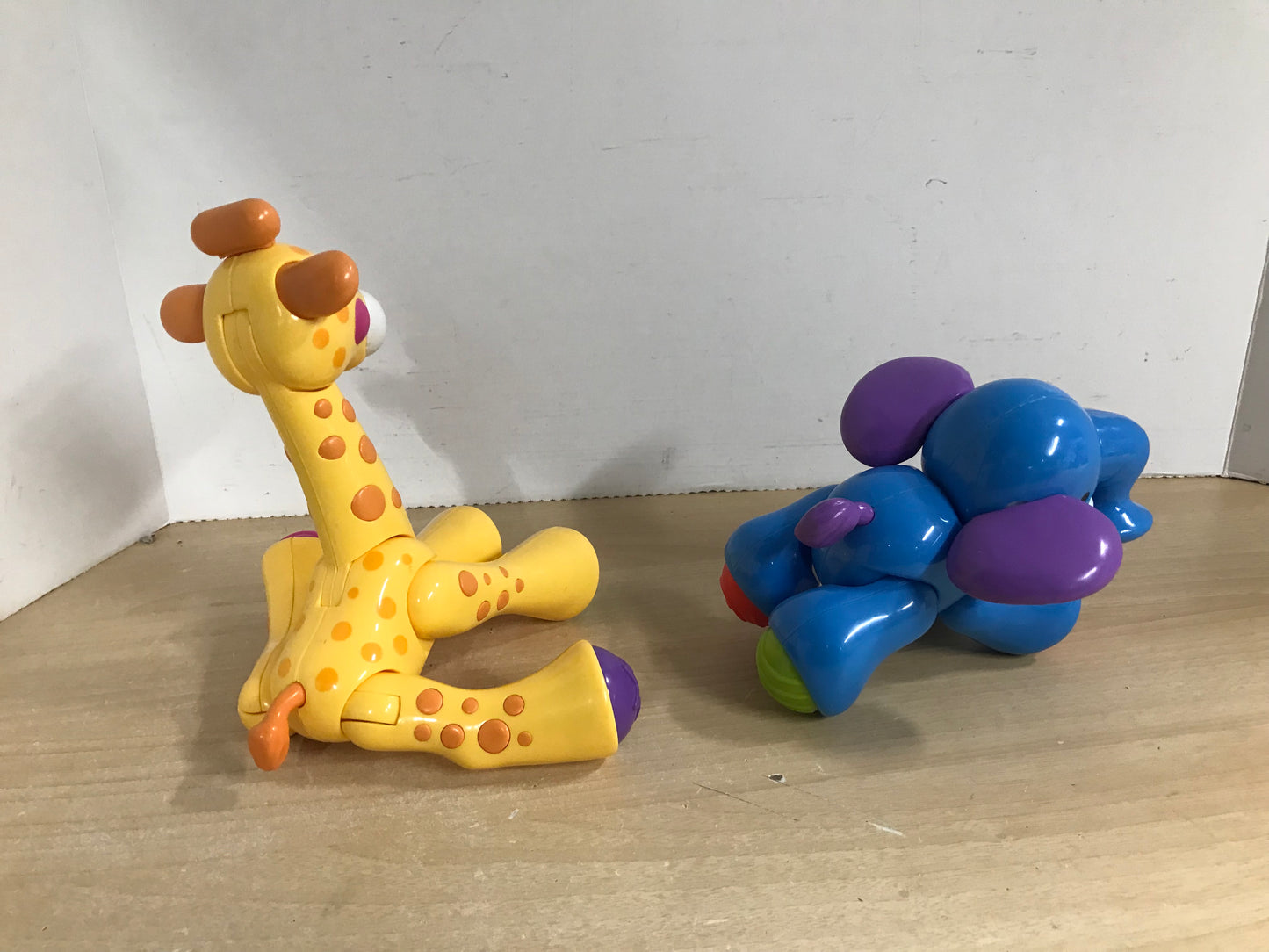 Fisher Price Amazing Zoo Animals Baby Toy Set Moving Arms and Legs Excellent