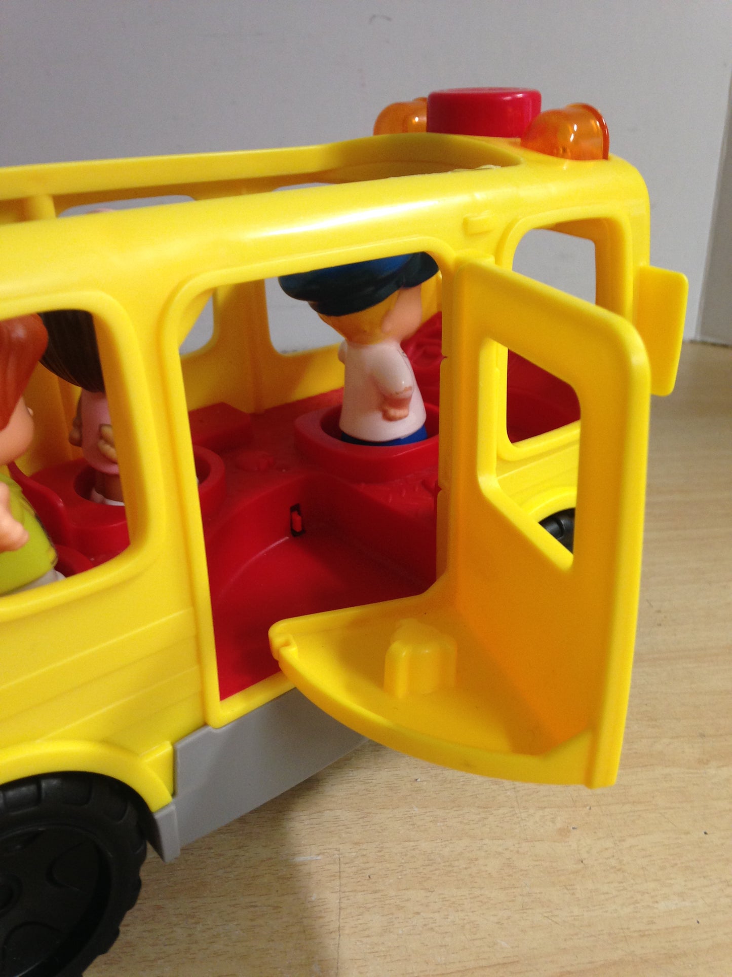 Fisher Price Little People Happy School Bus Real Sounds Excellent