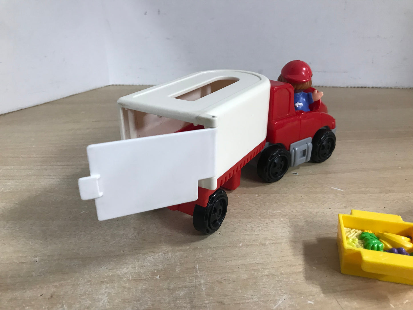 Fisher Price Little People RARE Semi Truck Food Delivery