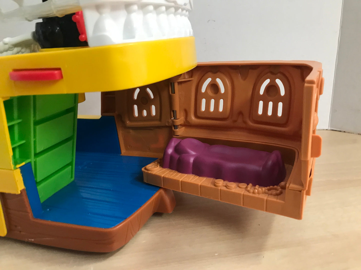 Fisher Price Little People Real Sounds Pirate Ship Loaded