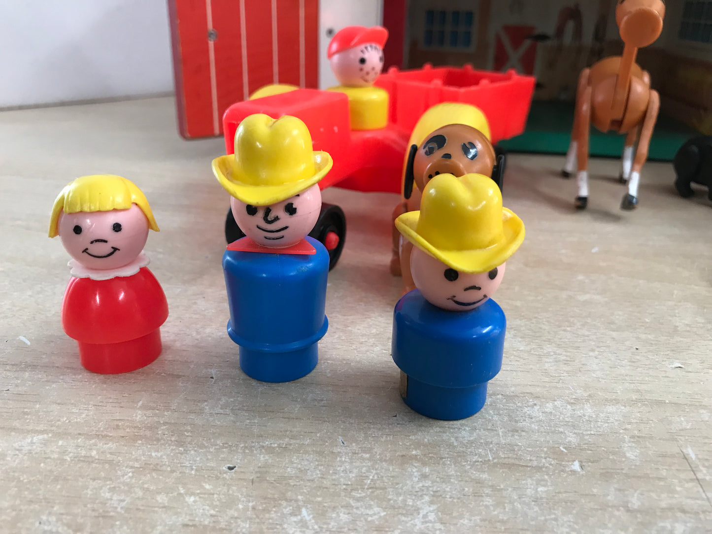 Fisher Price Vintage 1970's Little People Play Family Farm CW 1929