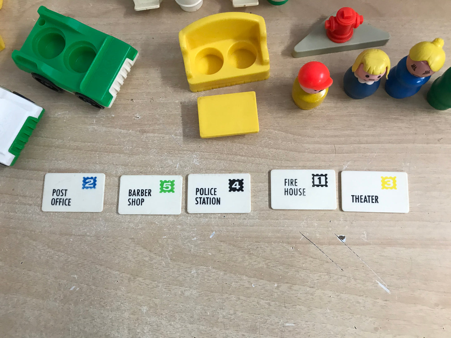 Fisher Price Vintage Little People 1973 Town Village 997 Complete Just Missing 1 Mail Letter RARE