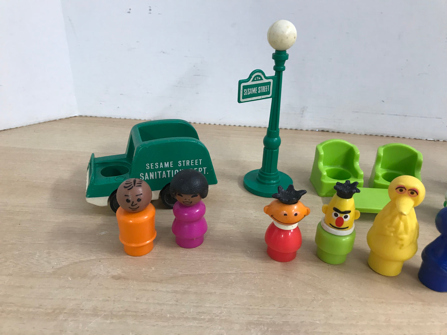 Fisher Price Vintage Little People 1974 Sesame Street Muppets House 938 Lot RARE