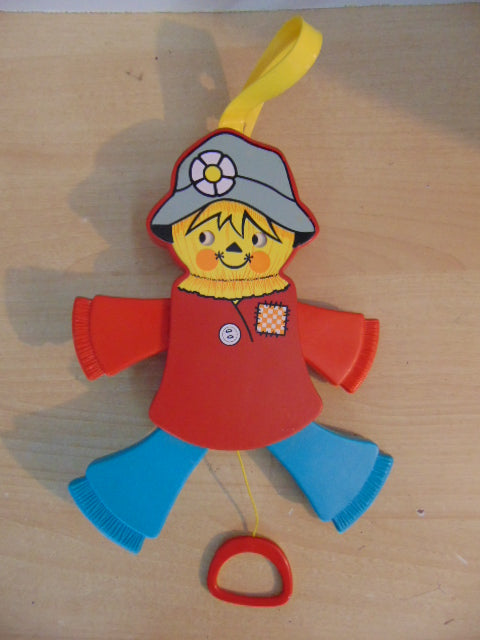 Fisher Price Vintage 1978 Scarecrow Crib Pull Toy Excellent