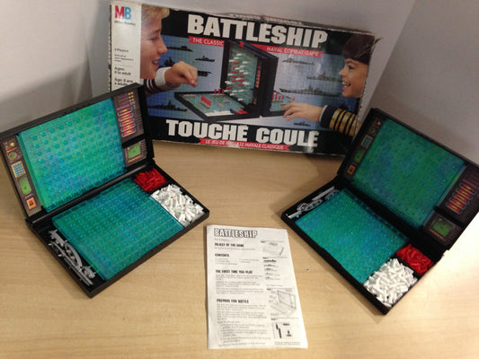 Y Game Battleship Vintage 1991 Complete One Case Has Damaged Hing Still Works Great