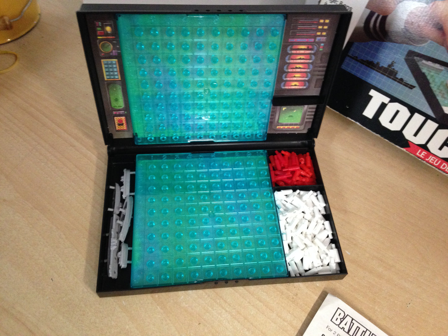 Y Game Battleship Vintage 1991 Complete One Case Has Damaged Hing Still Works Great