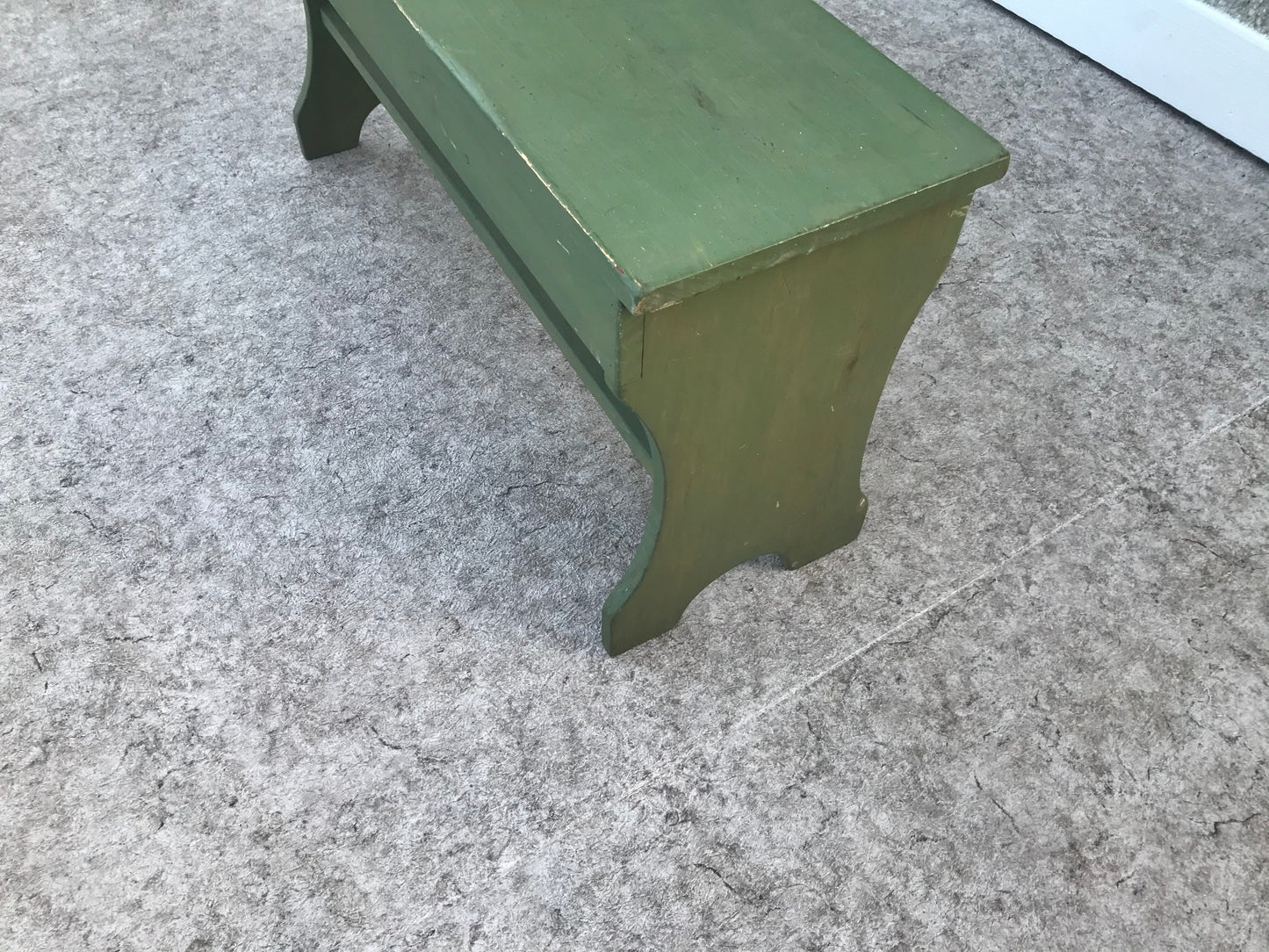 Garden Wood Bench 18 x 11 x 3 Solid Wood Well Made