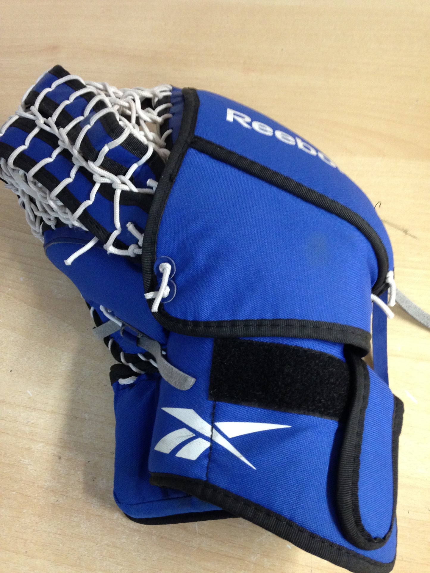 Hockey Goalie Street Ball Hockey Men's Senior Reebok Catchers Glove Excellent