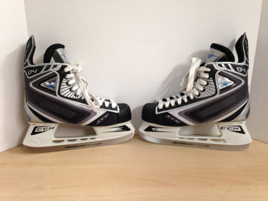 Hockey Skates Men's Size 8.5 Shoe Size CCM Vector New Demo Model