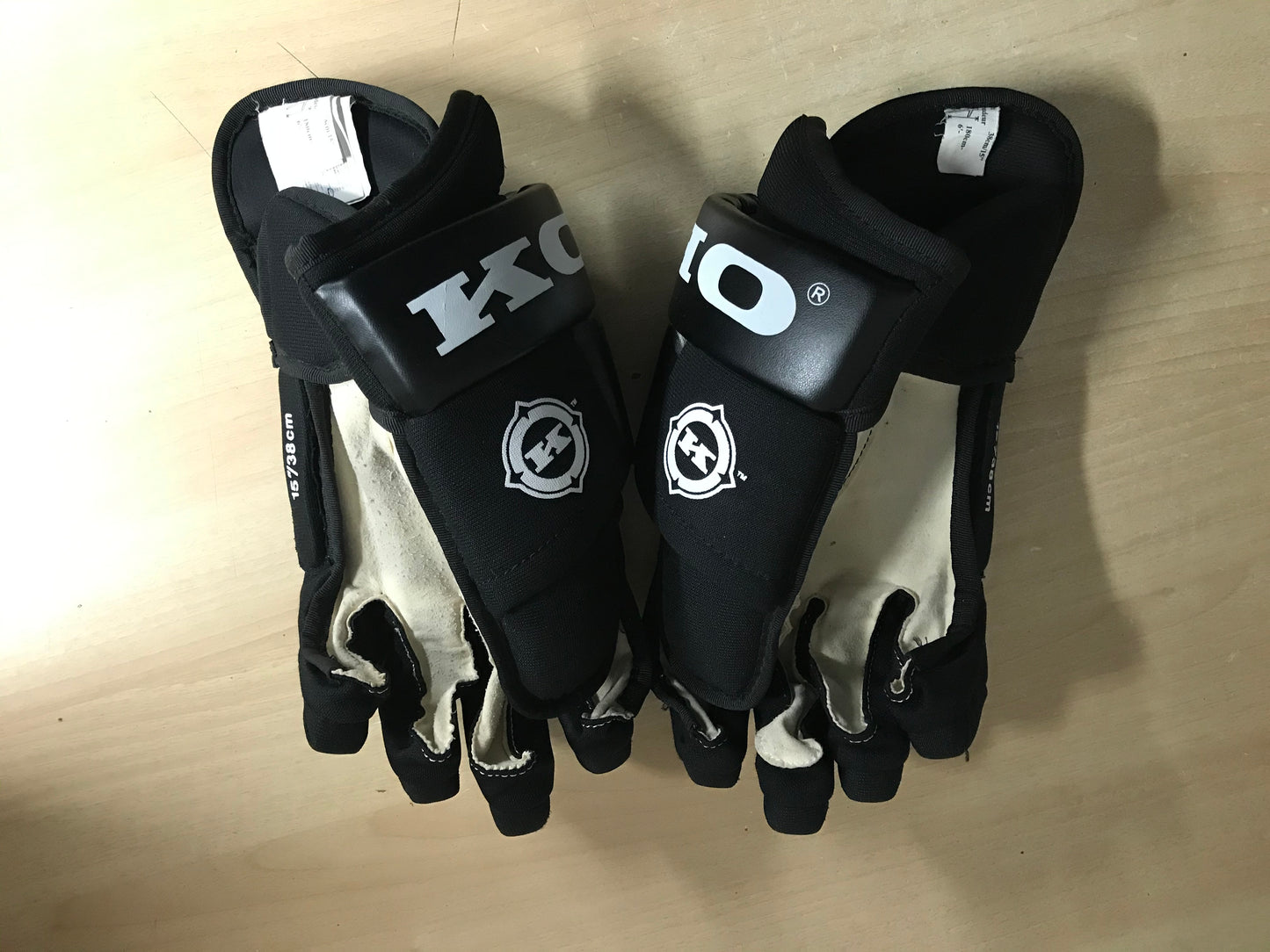 Hockey Gloves Men's Size 15 inch Koho Comfort Series Black As New