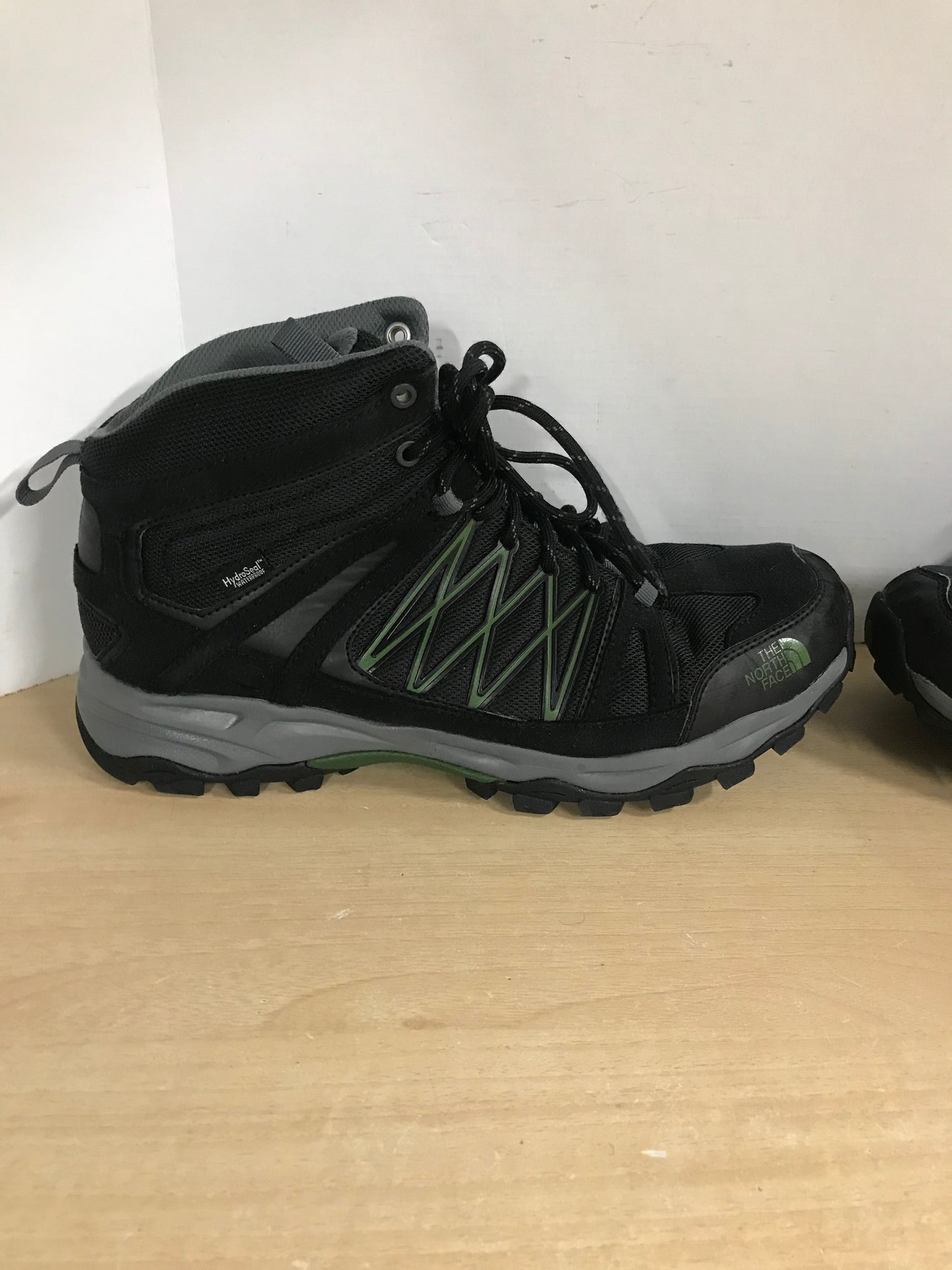 Hiking Boots Men's Size 9 The North Face Black Grey Green Waterproof Excellent As New