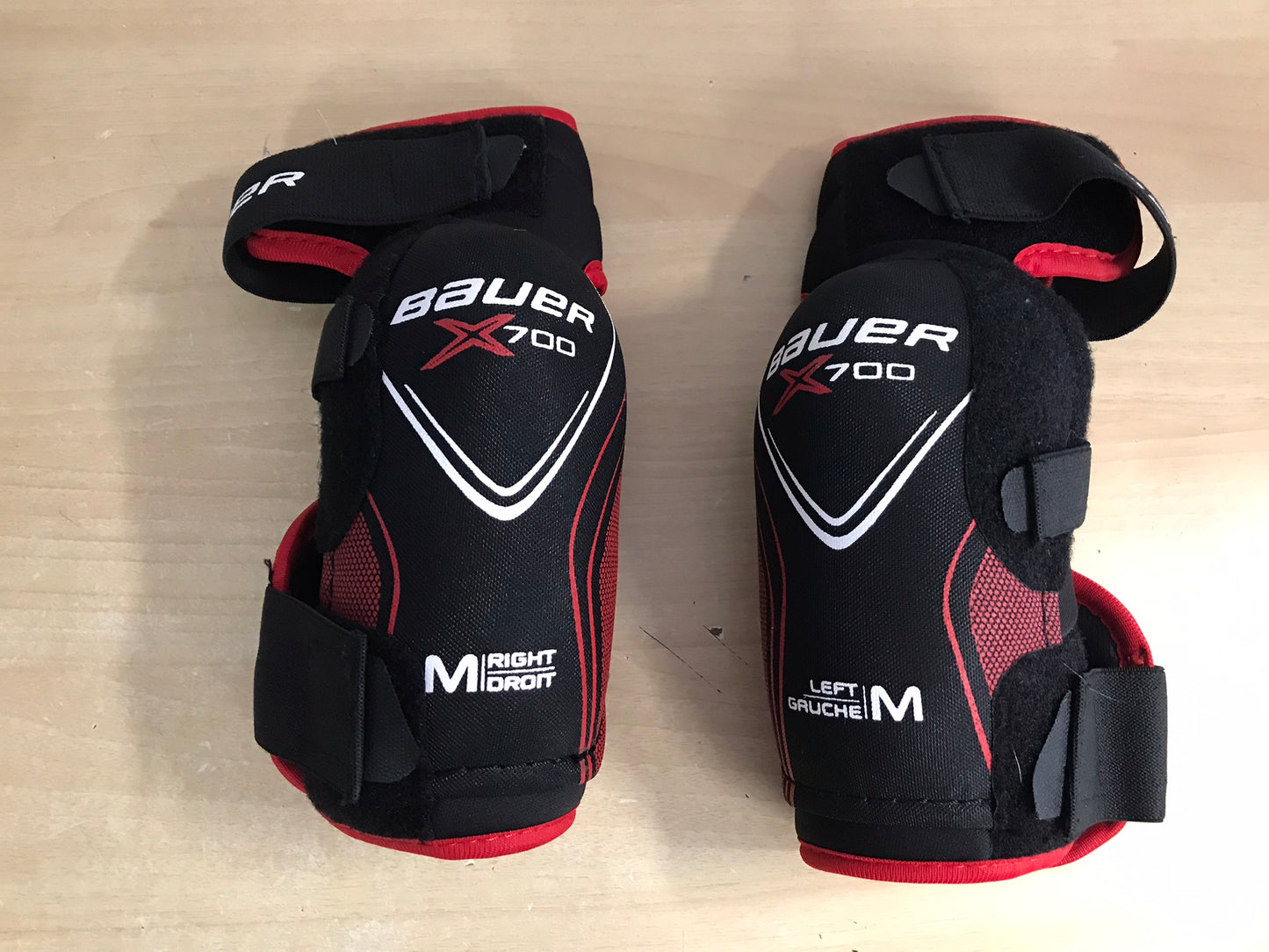 Hockey Elbow Pad Men's Size Medium Bauer Vapor X700 Black Red New Demo Model