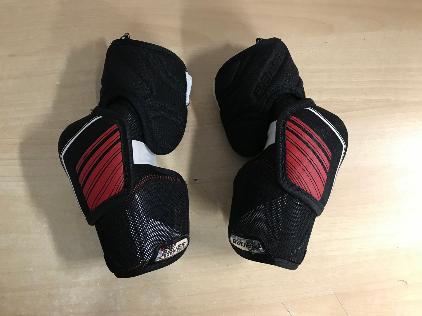 Hockey Elbow Pads Child Size Junior Large  Bauer NSX  Black Red As New