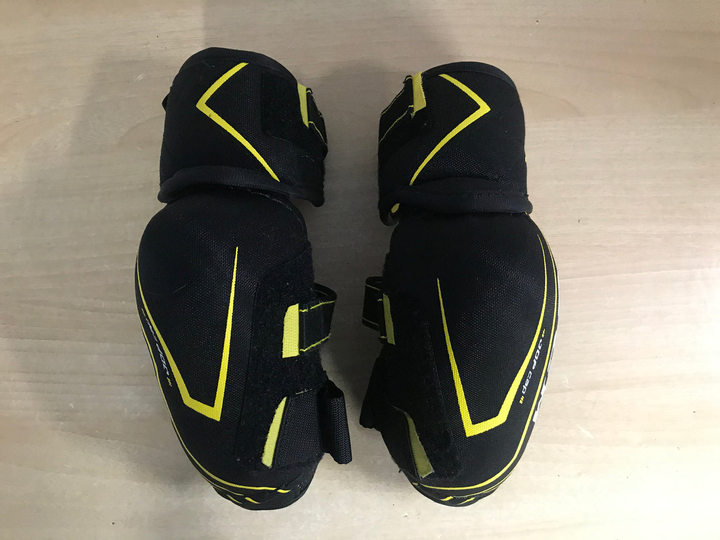 Hockey Elbow Pads Child Size Junior Large CCM Tacks 3092 Black Yellow New Demo Model
