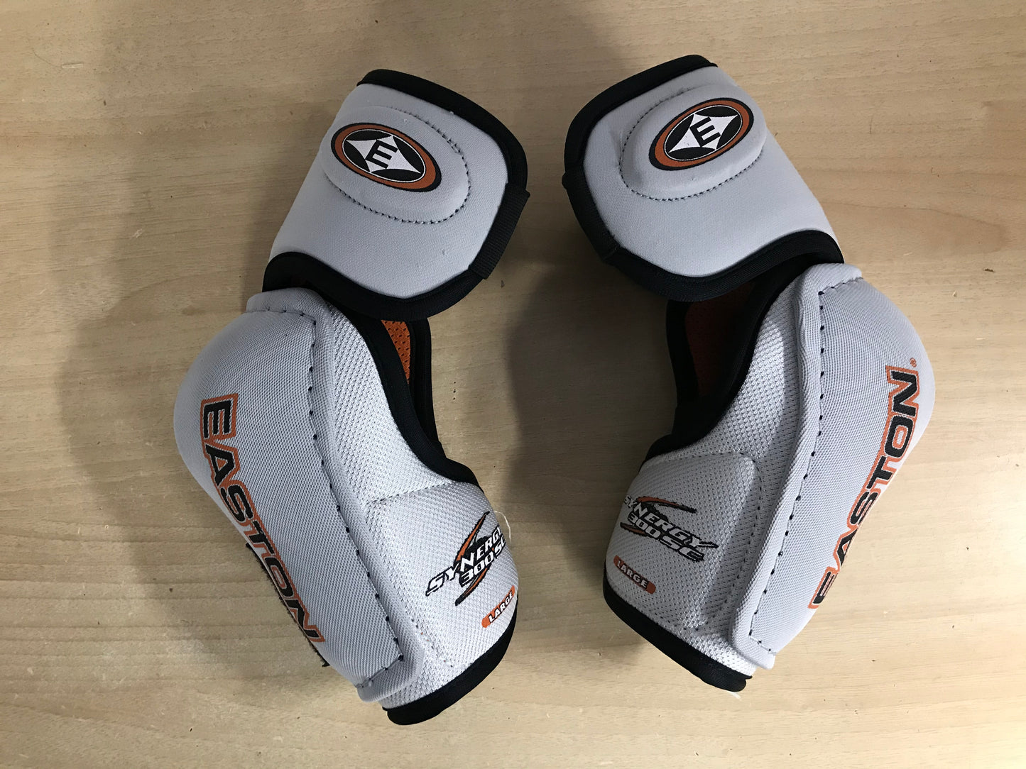 Hockey Elbow Pads Child Size Junior Large Easton Synergy Black Grey Excellent