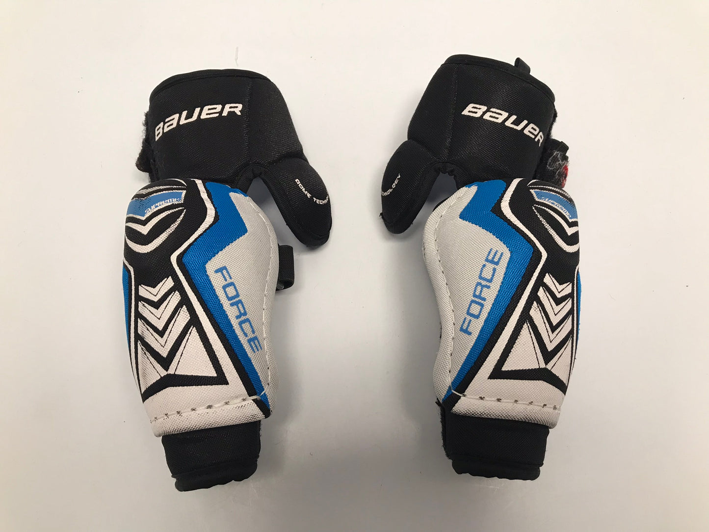 Hockey Elbow Pads Child Size Junior Small Bauer Blue White Black As New