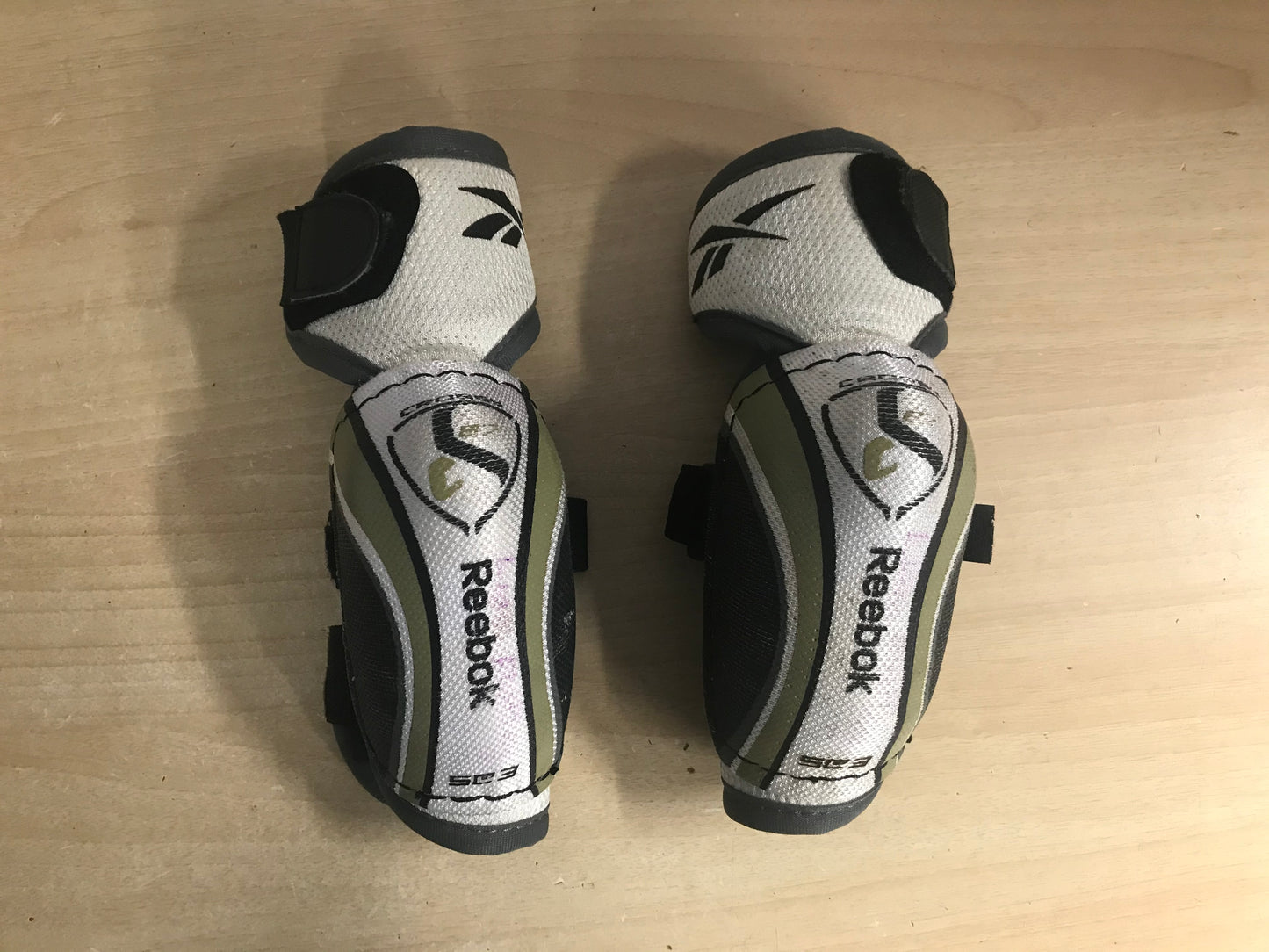 Hockey Elbow Pads Child Size Junior Small  Reebok Black Green Grey Minor Wear