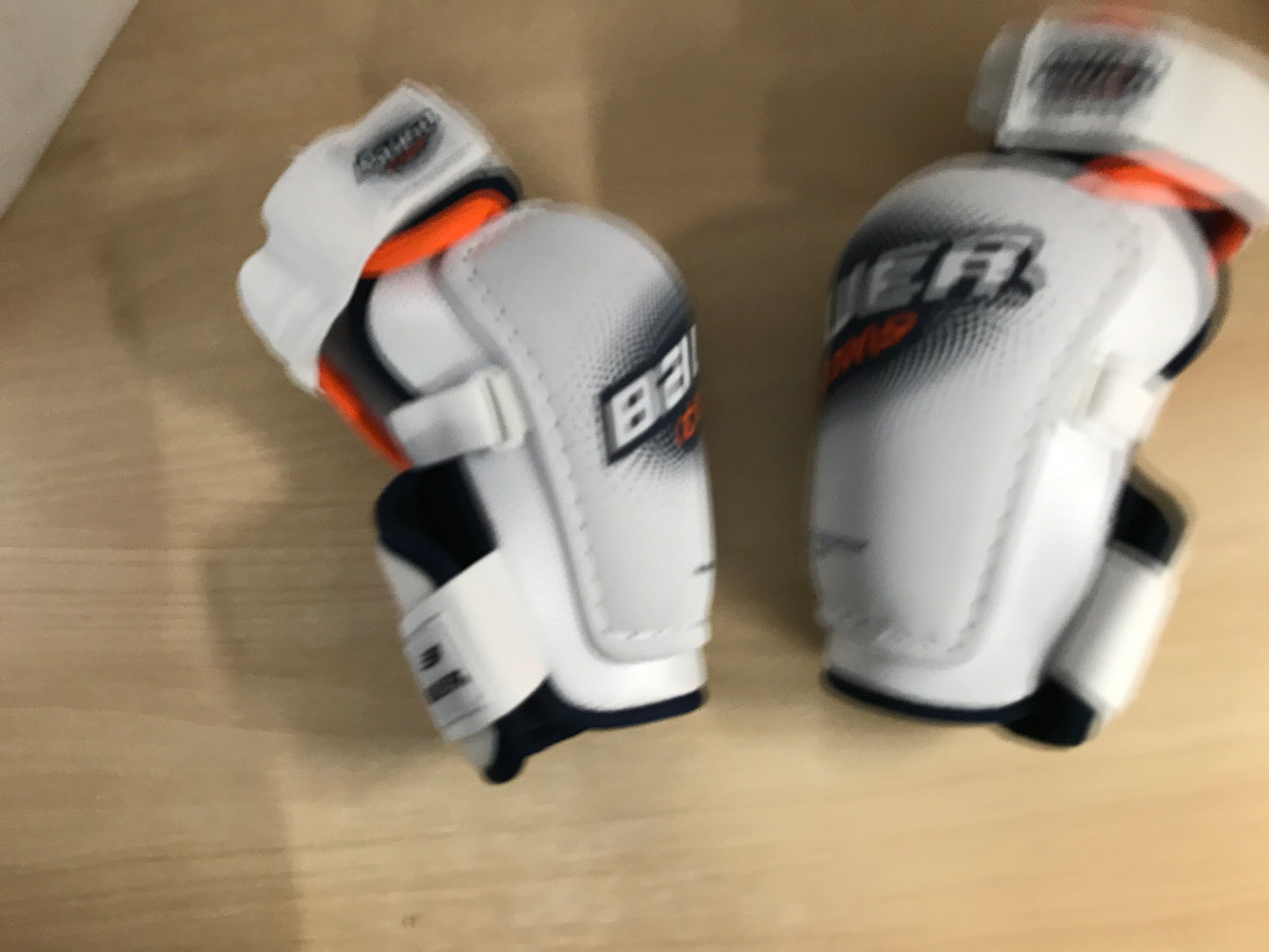 Hockey Elbow Pads Men's Size Medium  Bauer Comp White Blue Orange Excellent