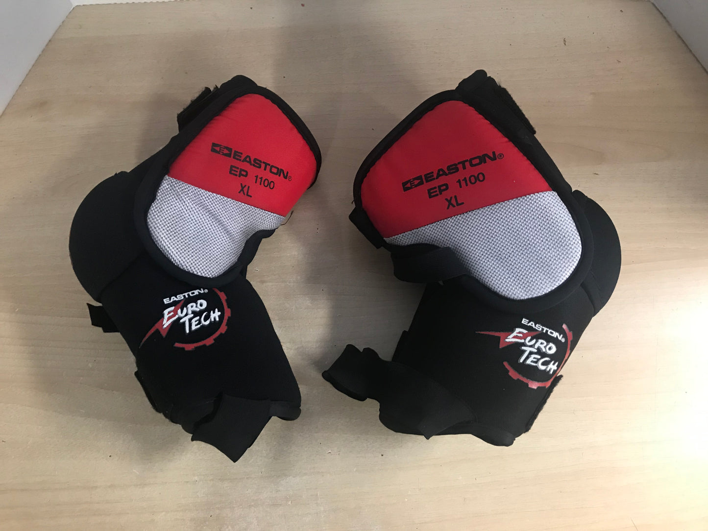 Hockey Elbow Pads Men's Size X Large Easton Gel Foam Black Red Excellent