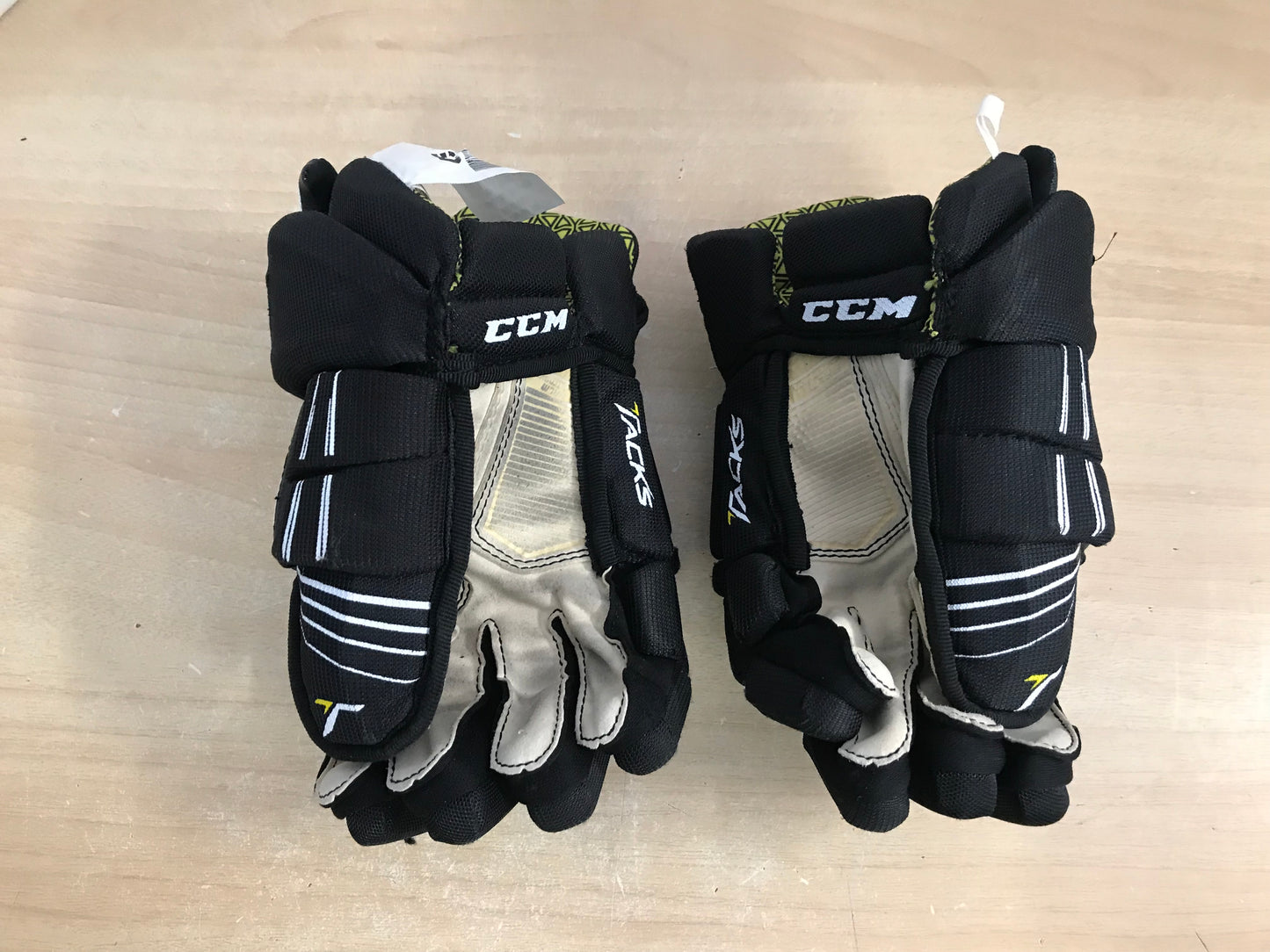 Hockey Gloves Child Size 11 inch CCM Tacks Vector Pro Black Excellent