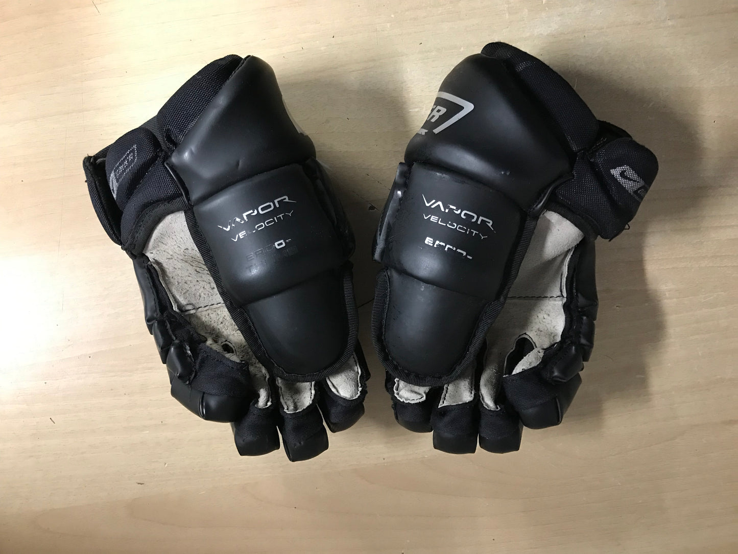 Hockey Gloves Child Size 12 inch Junior Bauer Nike Excellent