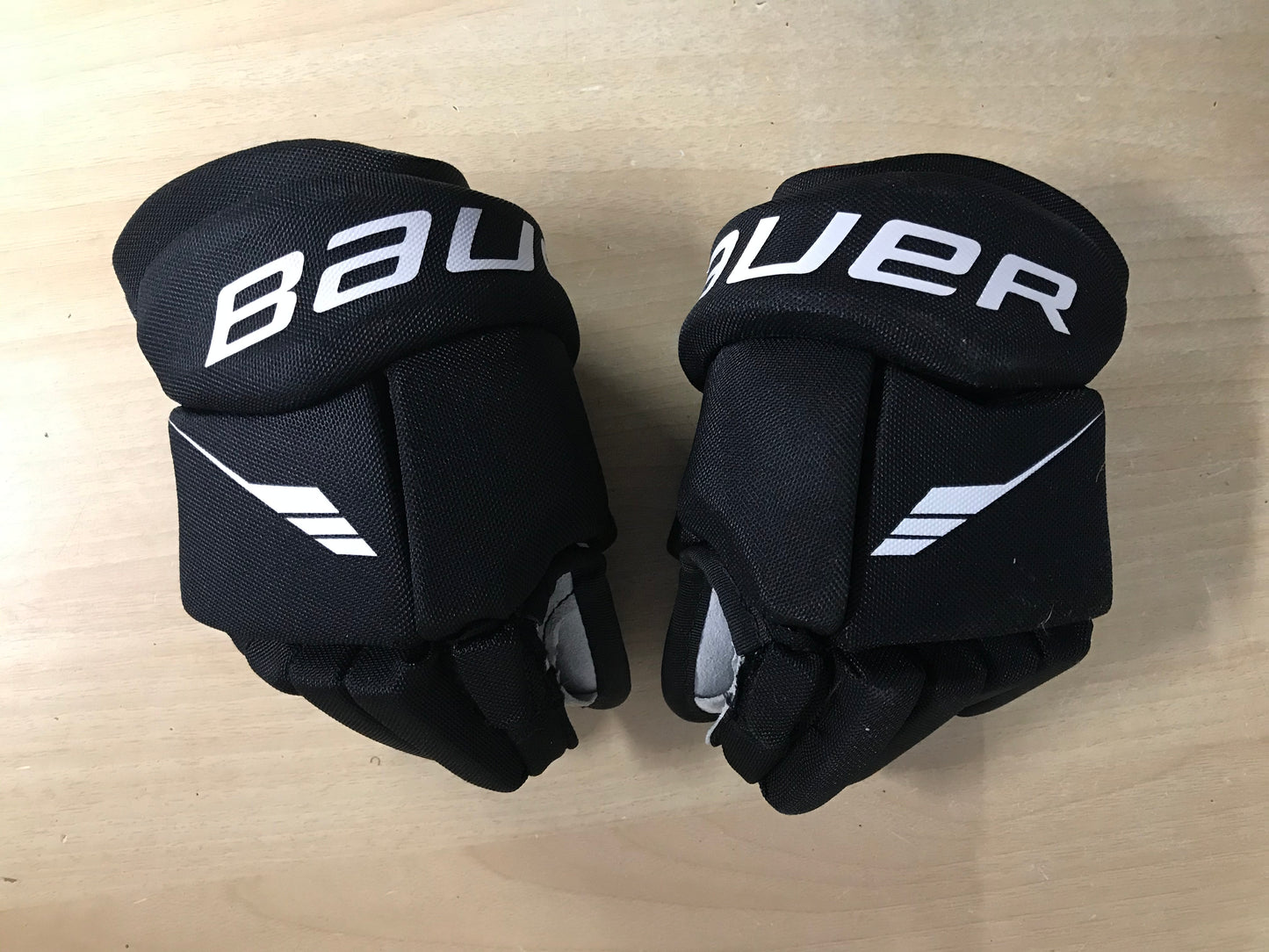 Hockey Gloves Child Size 8 inch Bauer Lil Sport New Demo Model