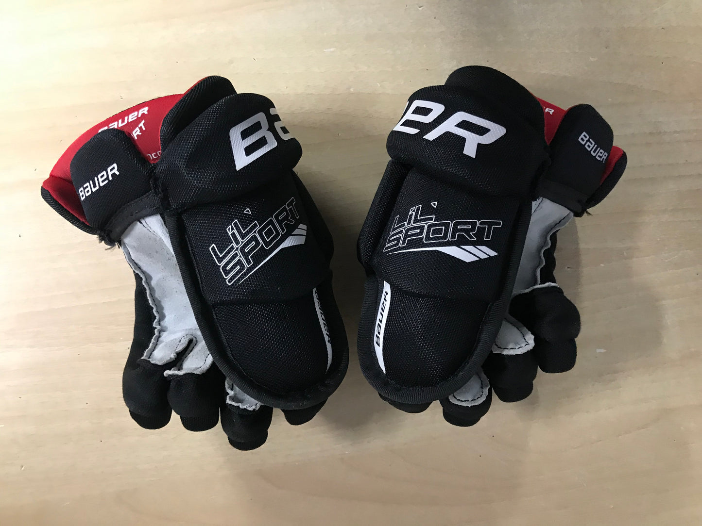 Hockey Gloves Child Size 8 inch Bauer Lil Sport New Demo Model