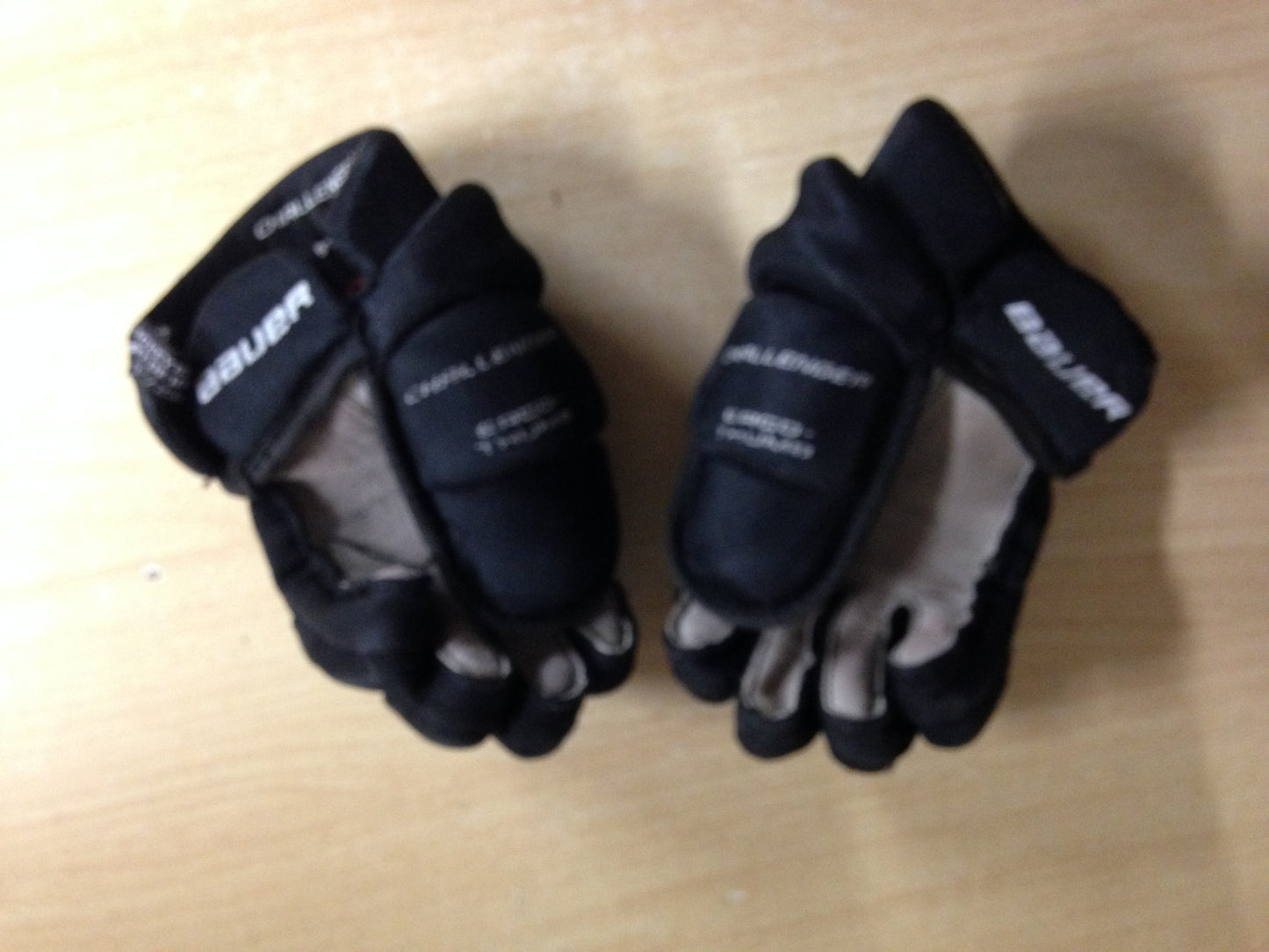 Hockey Gloves Child Size 9 inch Bauer Challenger Excellent